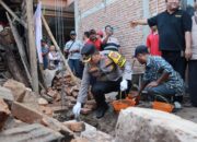 Kapolres Nganjuk Bersama Forkopimda Resmi Peletakan Batu Pertama Bedah Rumah, Dalam Rangka HUT Bhayangkara ke-77 