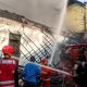 Gerak Cepat Padamkan Api, Respon Bencana Brimob Batalyon B Pelopor Terjun Tangani Kebakaran di Kutai Barat