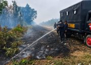 Dipimpin Ipda Yeheskiel, Tim 4 Siaga Karhutla 2026 Padamkan Api di Jalan Tjilik Riwut Km 50