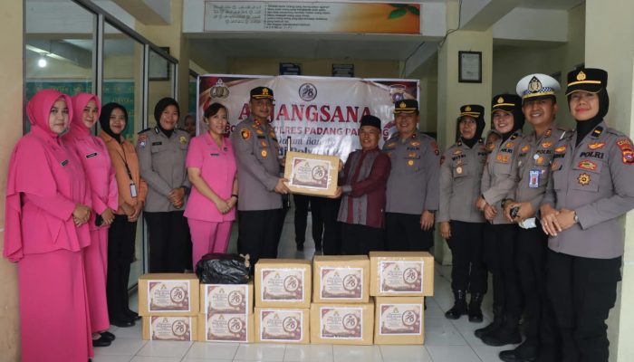 Hari Jadi Polwan ke-78, Kapolres Padang Panjang Anjangsana ke Panti Asuhan Aisyiyah