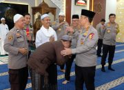 Singgah di Masjid Natabel Jannah, Wakapolri Komjen Dedi Prasetyo Berbagi Santunan dan Jumat Berkah